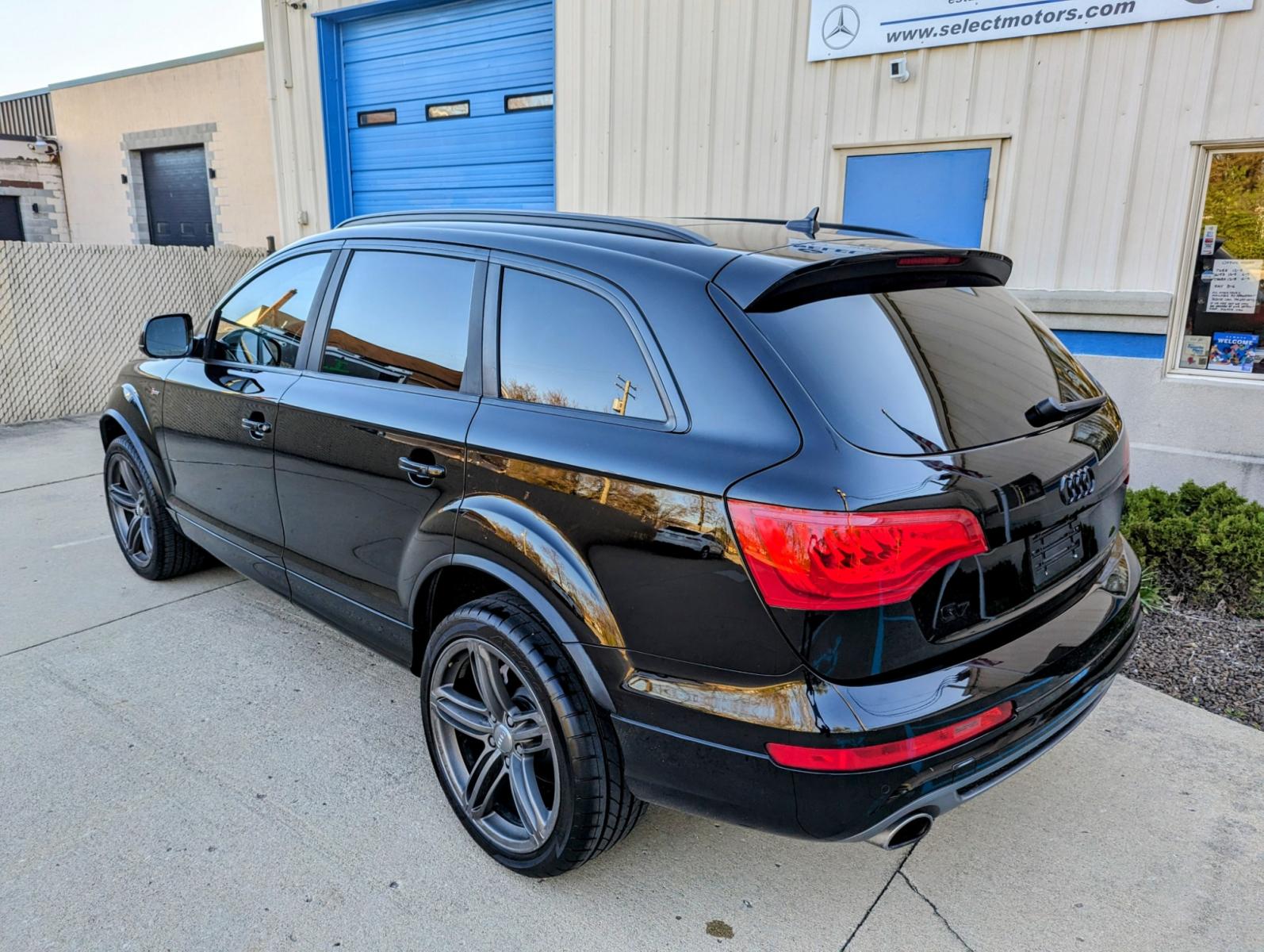 2015 Black /Black Leather Audi Q7 (WA1DGAFE5FD) with an 3.0L V6 F DOHC 24V engine, Automatic transmission, located at 603 Amelia Street, Plymouth, MI, 48170, (734) 459-5520, 42.378841, -83.464546 - Vehicles shown by appointment - Please call ahead - 734-459-5520, text 734-658-4573 or contact us via our web site at: http://www.selectmotors.com for complete Inventory, Photos, Videos and FREE Carfax Reports. 2015 Audi Q7 3.0T S Line Prestige. Black/black leather interior, 126K miles, a - Photo #2